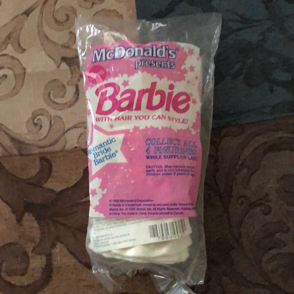 NWT McDonald’s 💋Romantic Bride Barbie💋 1993 Promo Toy.